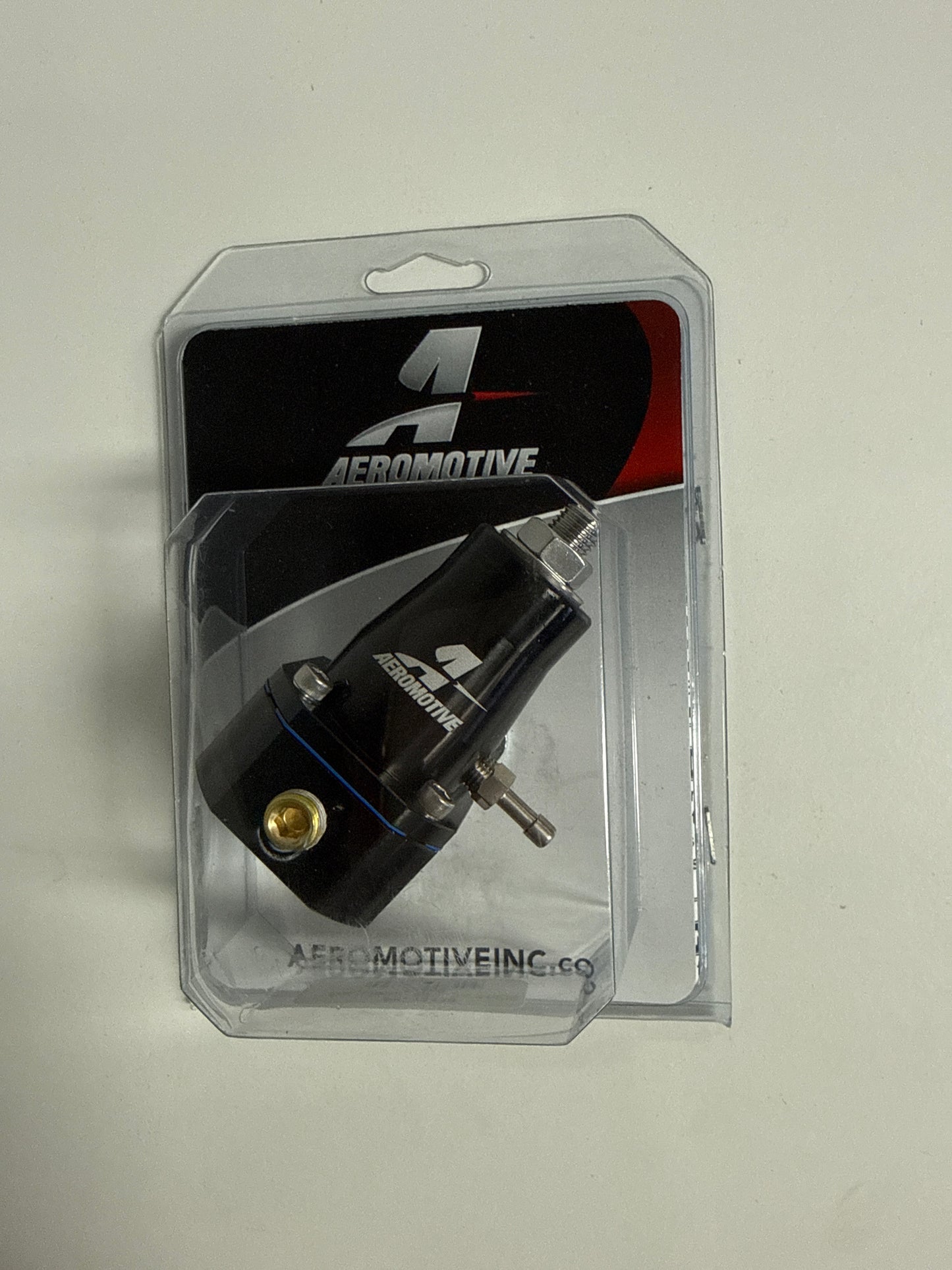 AEROMOTIVE REGULATOR 13136